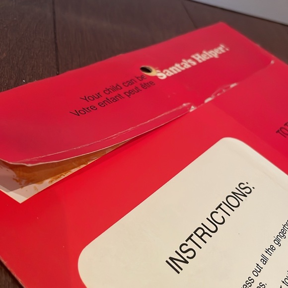 Vintage 1976 NEW Santa’s Helper Gingerbread Village - Picture 8 of 8